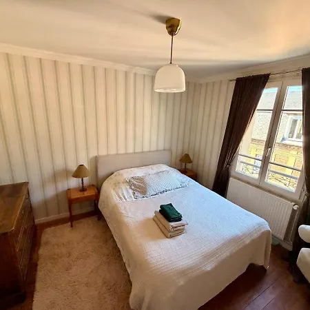 Maison Avec De - Et Gare A Pied