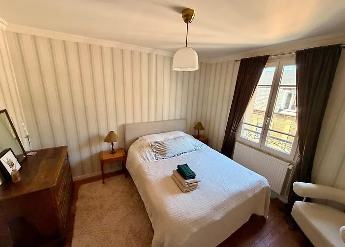 Maison Avec De - Et Gare A Pied